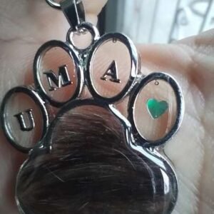 Llavero Bisel Huellita con Pelo de Mascota - imagen 2